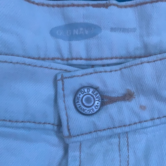 Old Navy Two Toned Denim Boyfriend Shorts - Picture 3 of 4